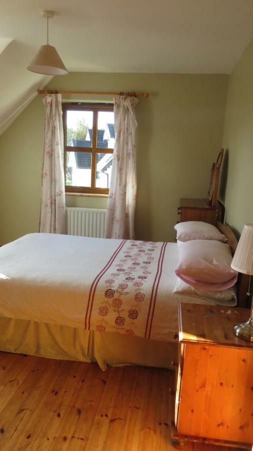 Heatherhill Farm Cottage In Letterfrack Beside Connemara National Park エクステリア 写真